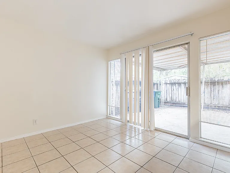 14423 Brook Hollow Blvd #A — Photo 12