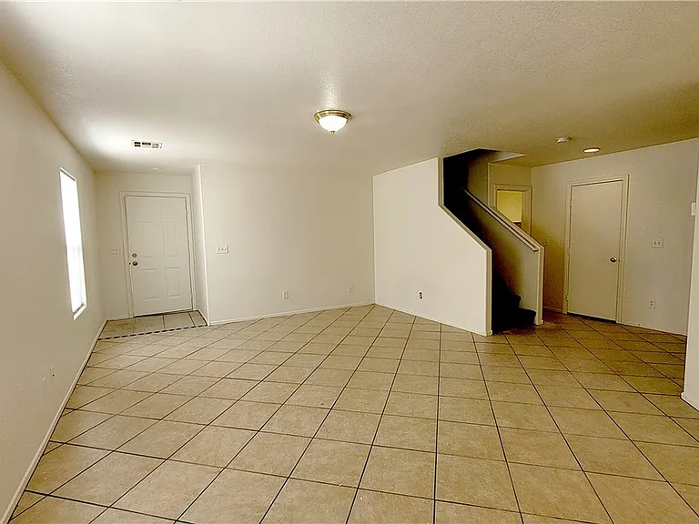 5745 W Dewey Dr — Photo 4
