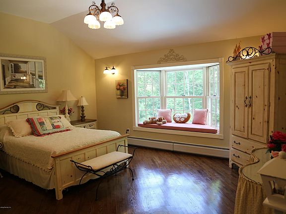 3rd image of 21 Santo Ct