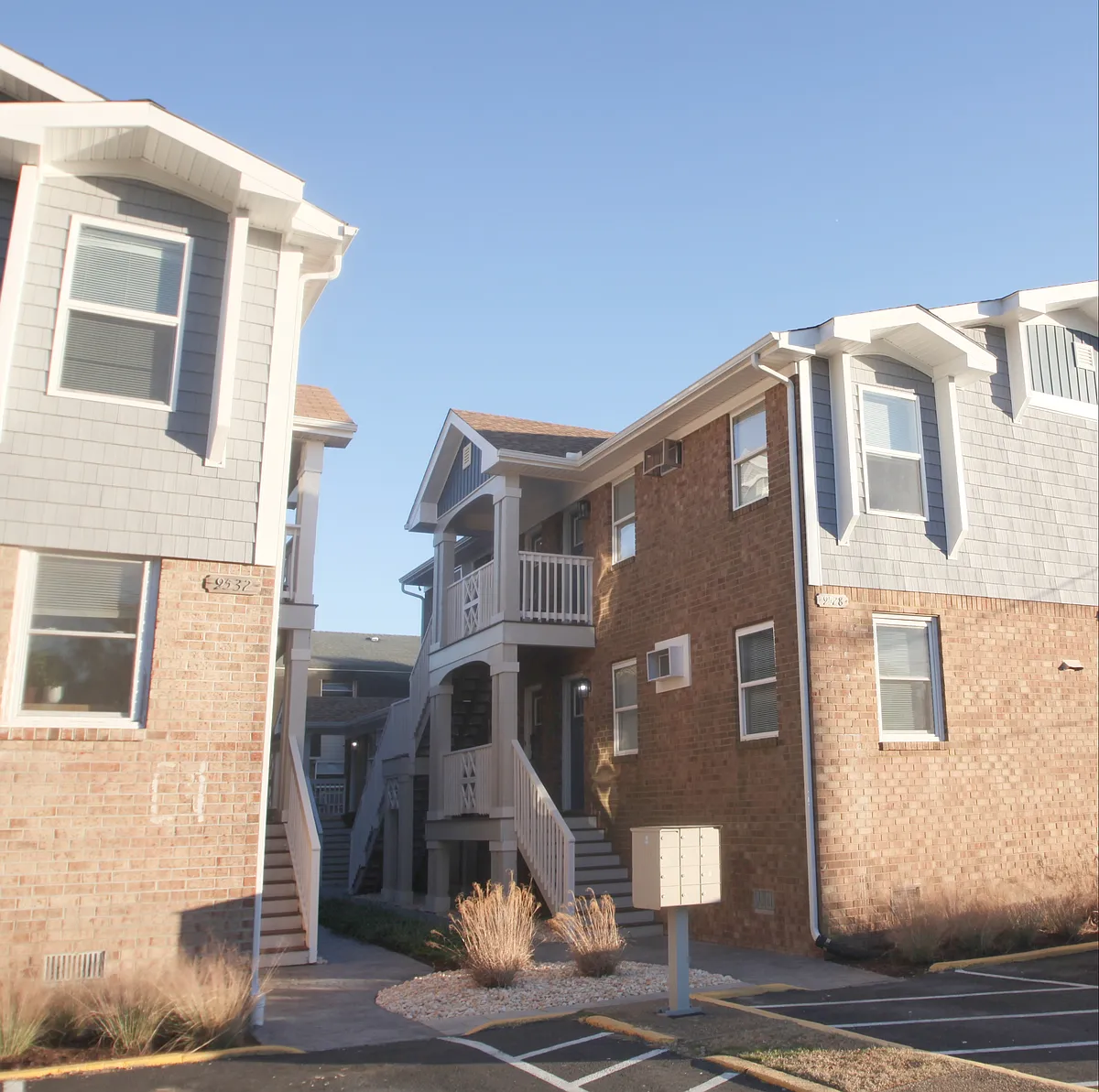 Building Photo - 4th Bay Apartments