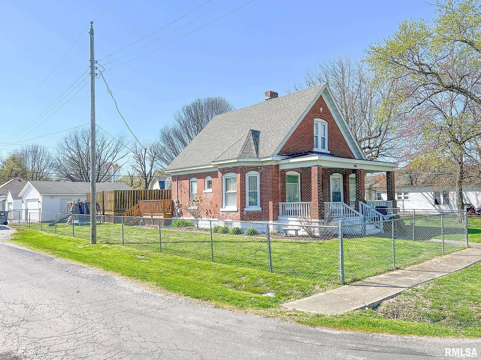 708 S Abba St photo 1