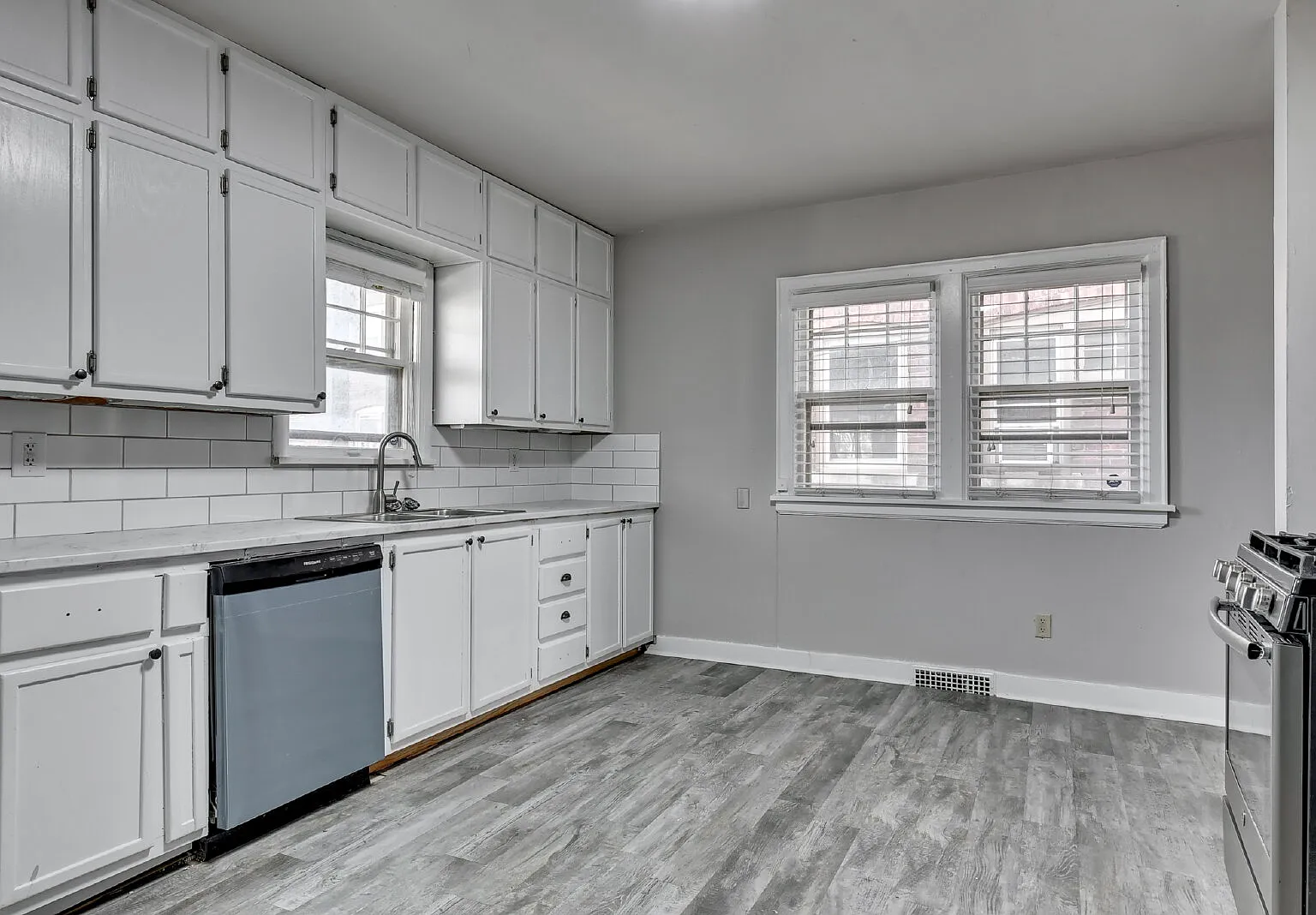 1 bed, 1.0 bath, 1000 sqft, $950 — Photo 1