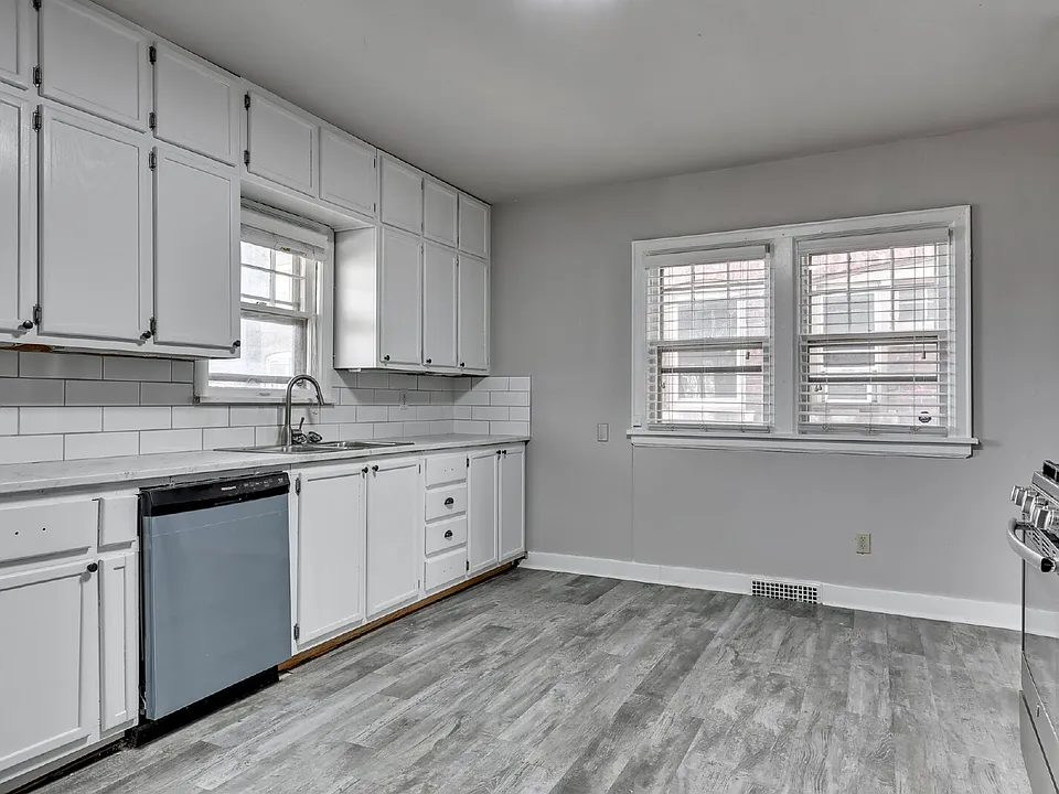 539 Park Ave #1