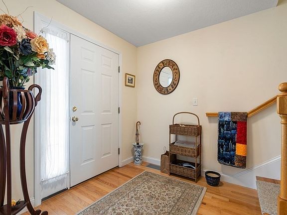 4th image of 877 Auburnville Way APT M3