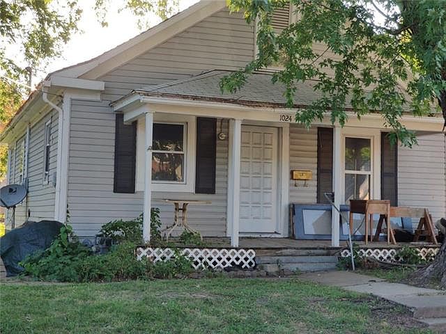 1st image of 1024 S Woodland Ave
