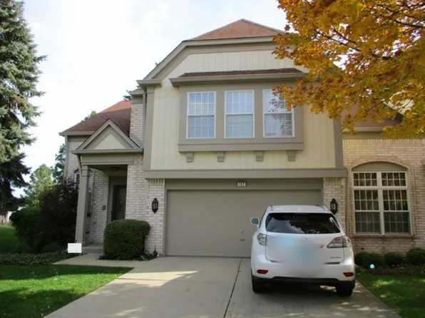 192 W Fox Hill Dr, Buffalo Grove, IL 60089