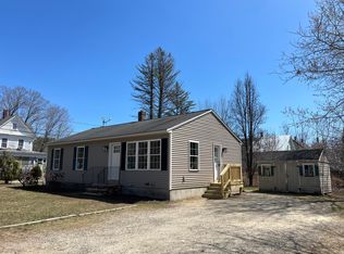 17 Dorsey St, Springvale, ME 04083