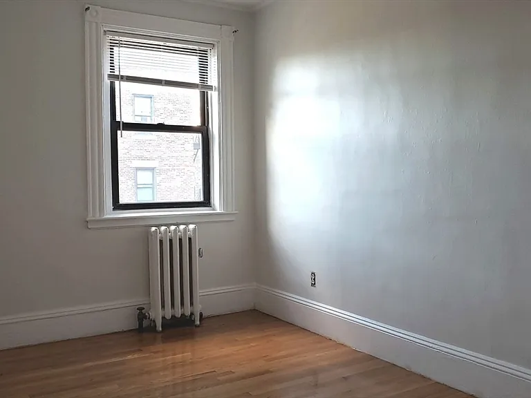 924 Beacon St #6 — Photo 11