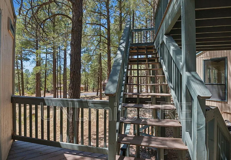 1410 N Inverrary Way — Photo 6