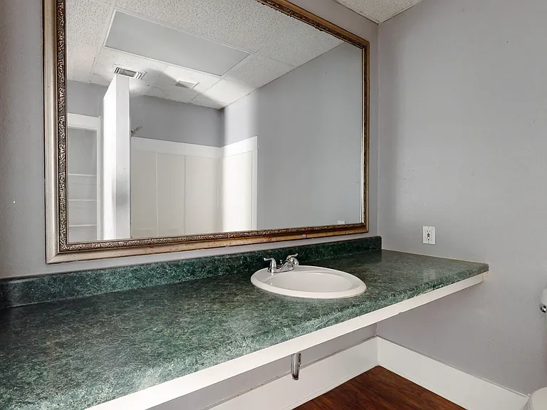 409 W Main St — Photo 18