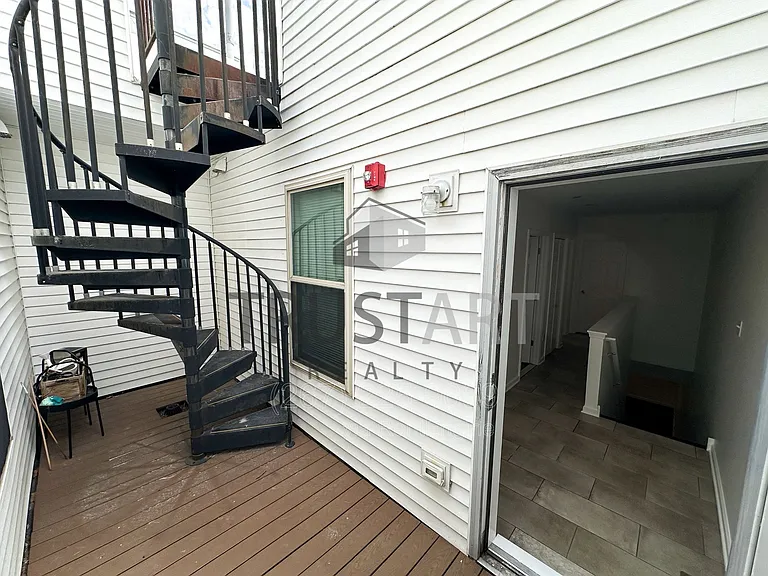 1816 N Front St #1-B — Photo 13