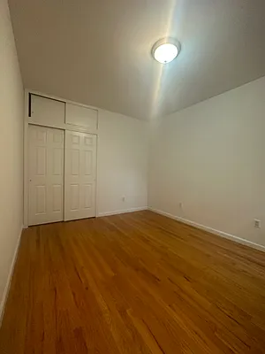 Rented by Peter R. Hungerford, LREB | media 29