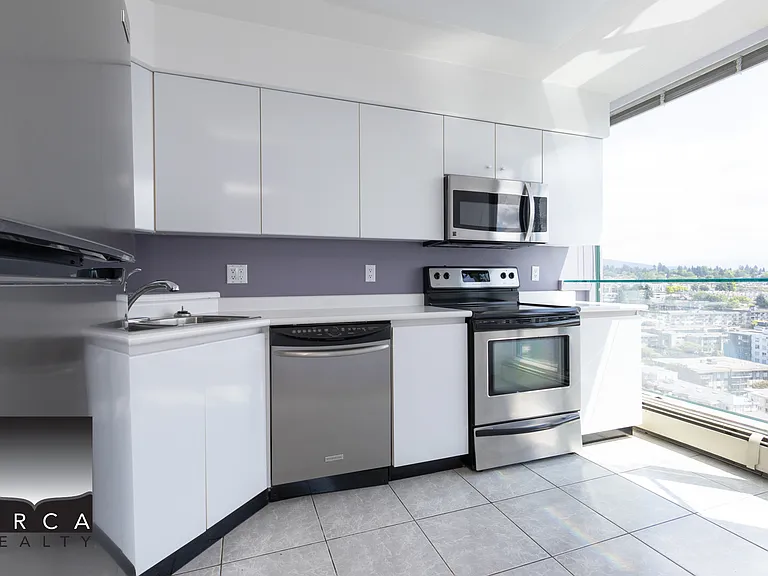 120 W 2nd St #2401 — Photo 9