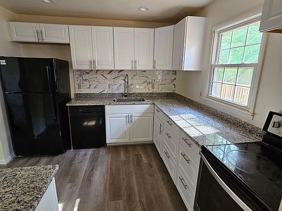 4th image of 5041 Lynwood Dr