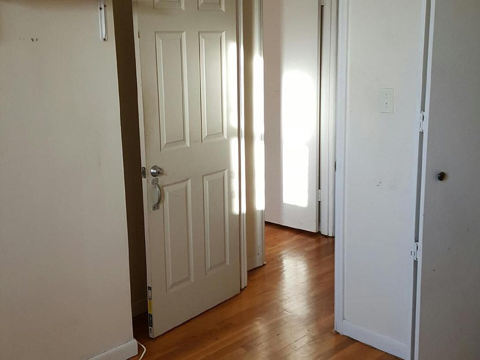 1st image of 2838 W 36th St #1