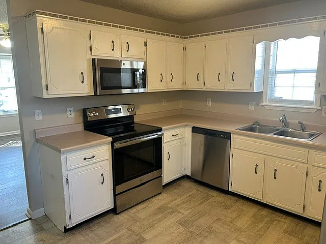 3 bed, 963 sqft, $1,150 — Photo 4