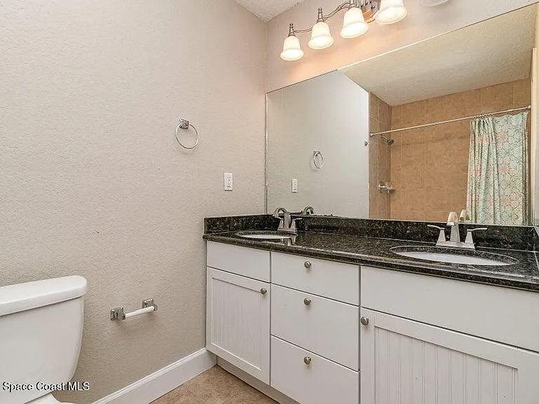 239 Glenwood Ave — Photo 13