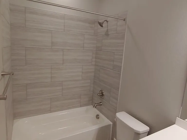 1042 Woodgate Ct — Photo 37