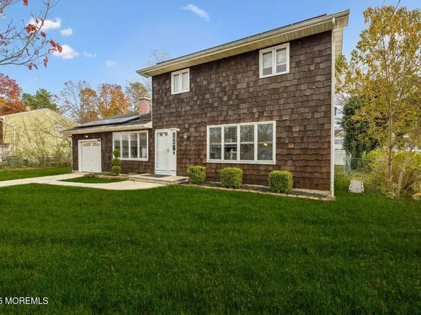 411 Pacific Avenue, Beachwood, NJ 08722