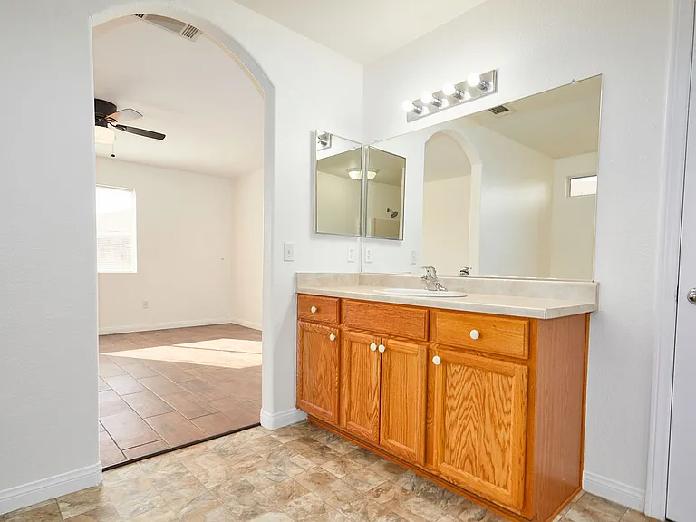 25029 Avenida Laredo — Photo 22
