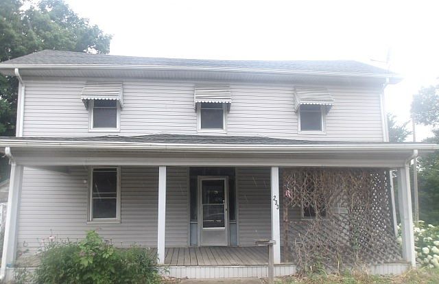 1st image of 233 Buena Vista St