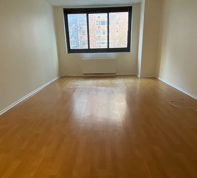 1st image of 347 W 57th St #5