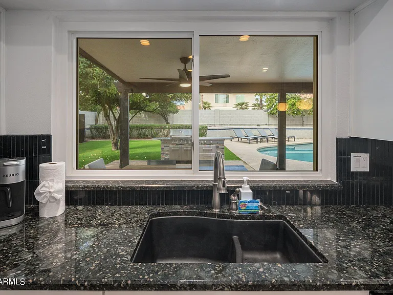 5408 E Kelton Ln — Photo 48