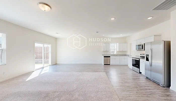 744 Devonshire Dr — Photo 8