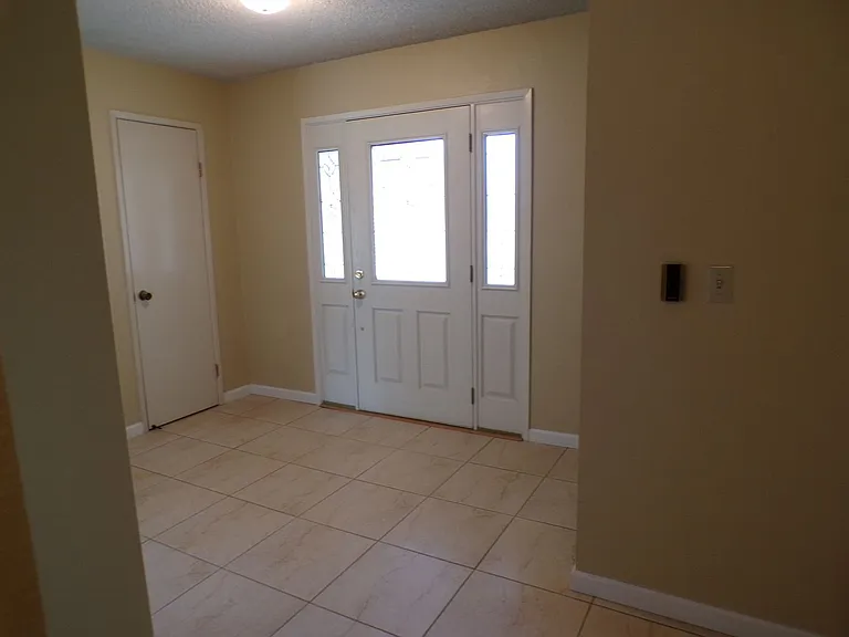 3733 Longbridge Dr — Photo 3