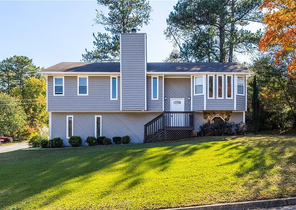 1st image of 423 Cindy Dr SE