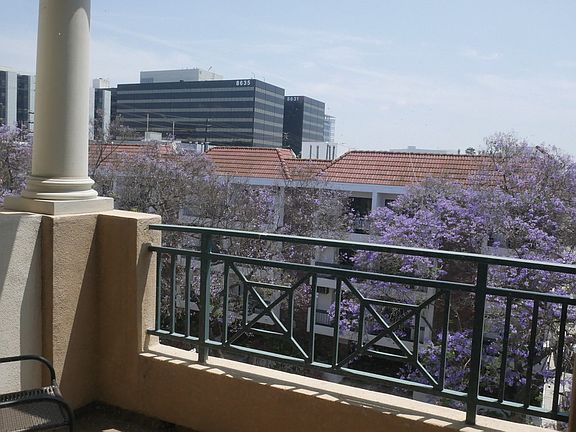 2nd image of 325 Arnaz Dr #Penthouse 1