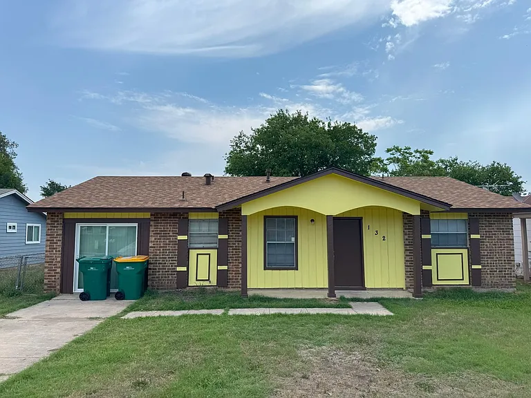 132 Meadow Way — Photo 1