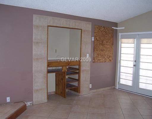 3rd image of 6916 Senton Ave