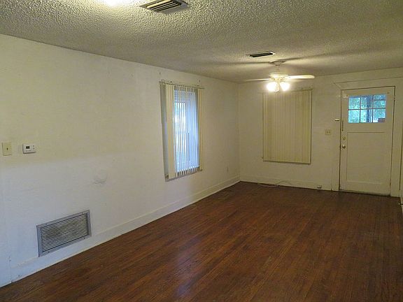 2nd image of 1202 Saint Clair St