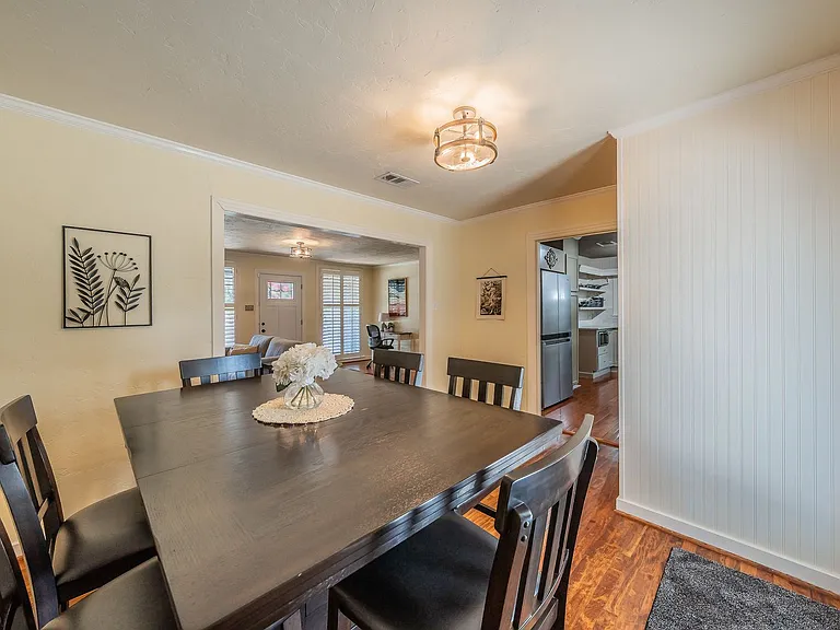 2157 W Lotus Ave — Photo 8