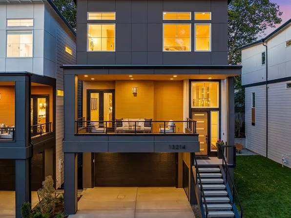 13218 NE 133rd Lane #3, Kirkland, WA 98034