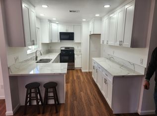 6740 Skyview Rd, Riverside, CA 92509