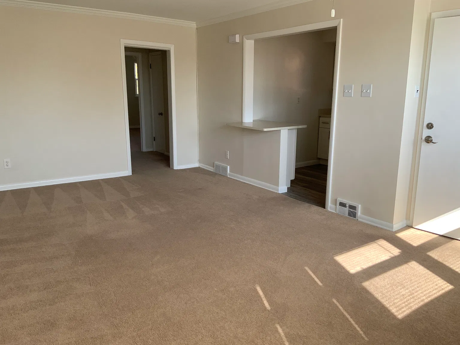 2 bed, 900 sqft, $1,750 — Photo 3