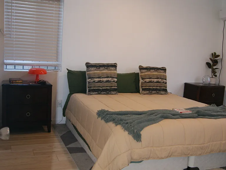 414 1/2 N G St — Photo 5