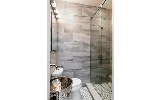 Rented by Douglas Elliman | media 17