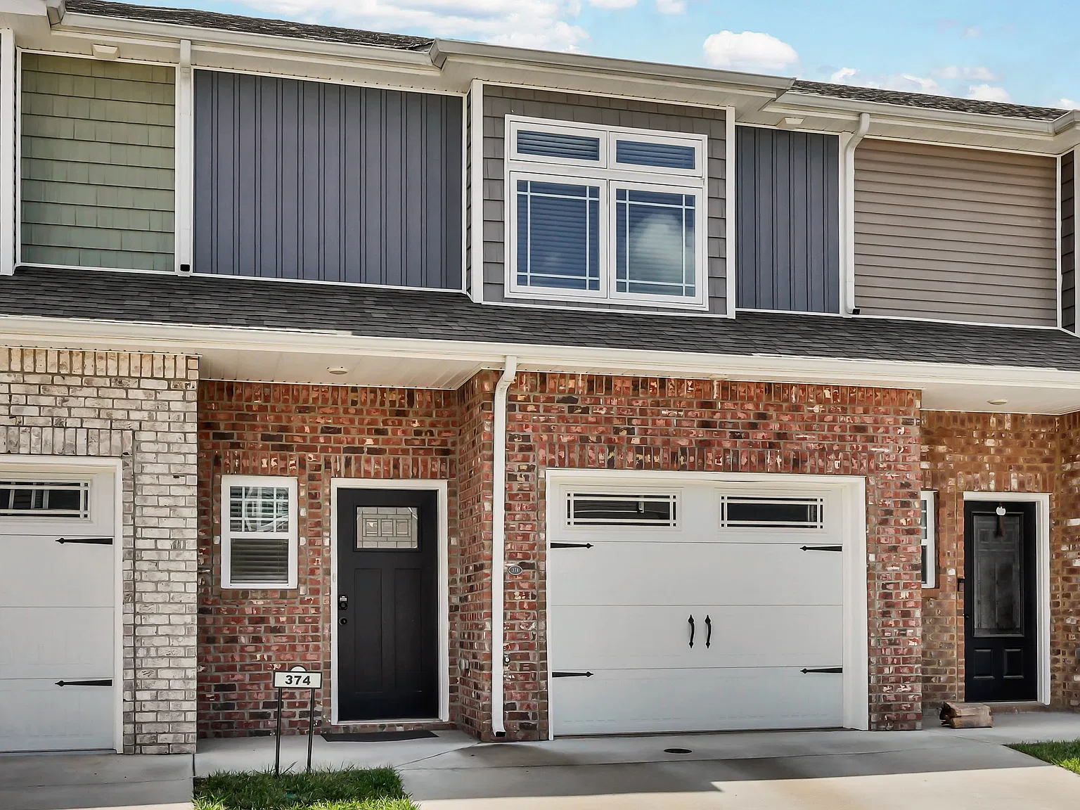 2 bed, 2.5 bath, 1278 sqft, $1,900 — Photo 4