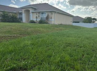 1430 NE 6th Pl, Cape Coral, FL 33909