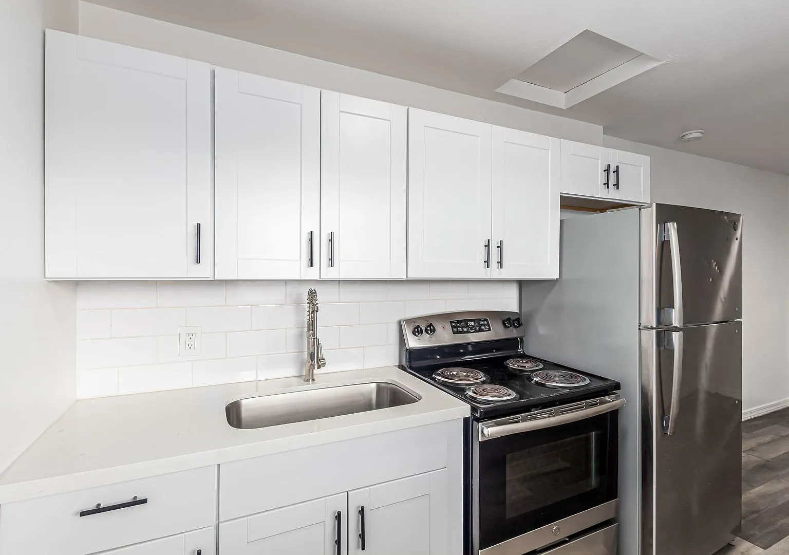 $0 First month rent - Near Grand Canyon University! — Photo 1