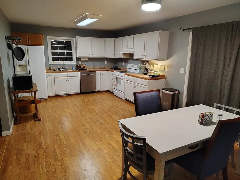 153 Hudson St — Photo 3