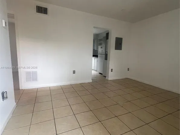 3680 Oak Ave APT 2, Miami, FL 33133