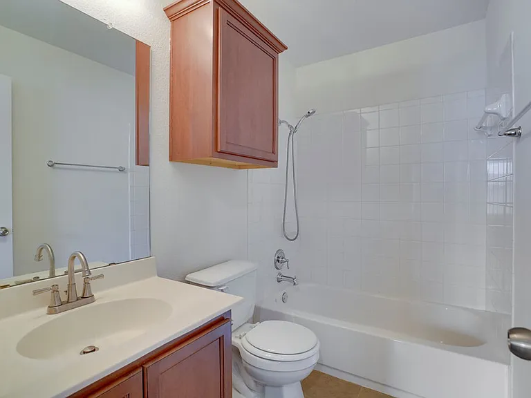 1609 Waxberry Ln — Photo 18