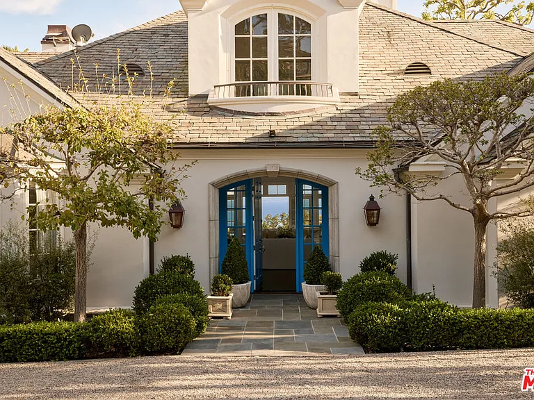 541 Paseo Miramar — Photo 3