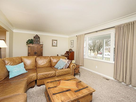 5th image of 3841 Hanover Dr
