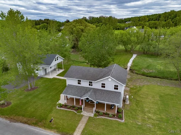 6422 Van Alstine Rd, Camillus, NY 13031