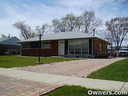 3 1/2 car garage